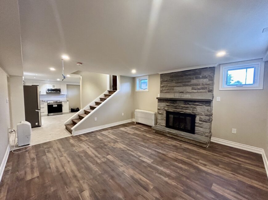 **ALL UTILITIES INCLUDED** 1 Bedroom Unit North End!!