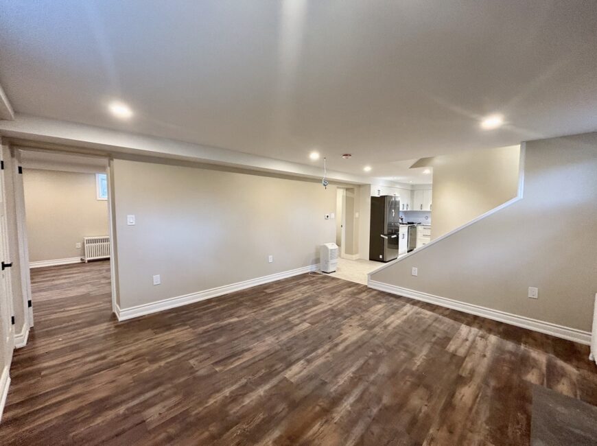 **ALL UTILITIES INCLUDED** 1 Bedroom Unit North End!!