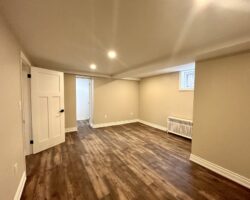 **ALL UTILITIES INCLUDED** 1 Bedroom Unit North End!!