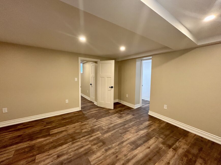 **ALL UTILITIES INCLUDED** 1 Bedroom Unit North End!!