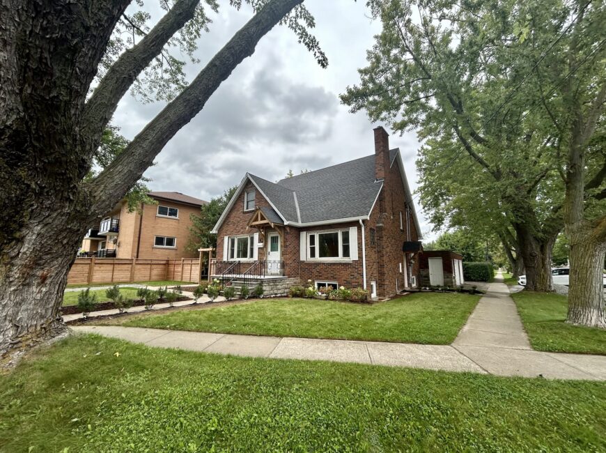 **ALL UTILITIES INCLUDED** 1 Bedroom Unit North End!!