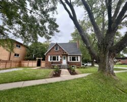 **ALL UTILITIES INCLUDED** 1 Bedroom Unit North End!!