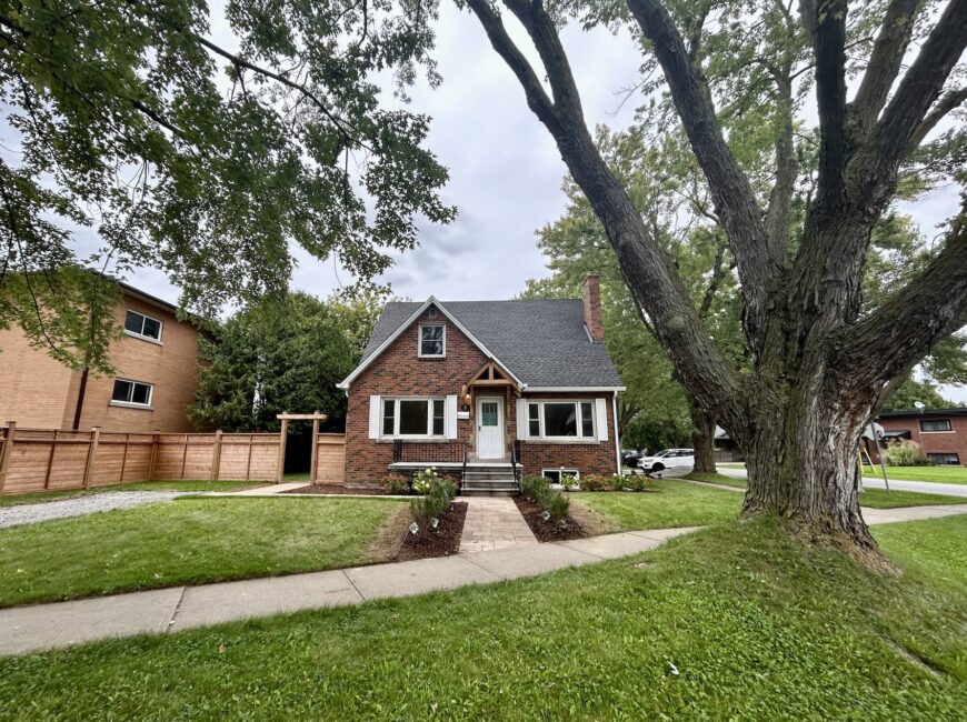 **ALL UTILITIES INCLUDED** 1 Bedroom Unit North End!!