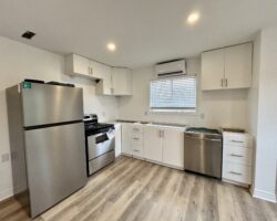**MODERN** 1 Bedroom Upper Unit!!