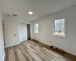 **MODERN** 1 Bedroom Upper Unit!!