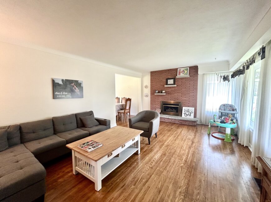 **FULLY DETACHED HOME** 3 Bed in North Welland!!