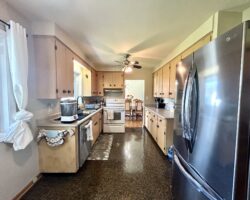 **FULLY DETACHED HOME** 3 Bed in North Welland!!