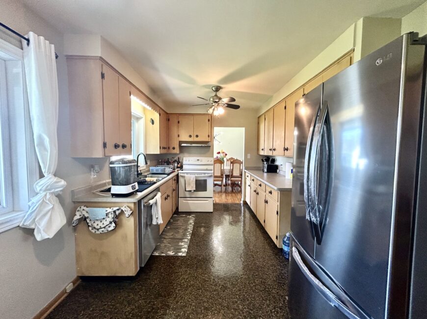 **FULLY DETACHED HOME** 3 Bed in North Welland!!
