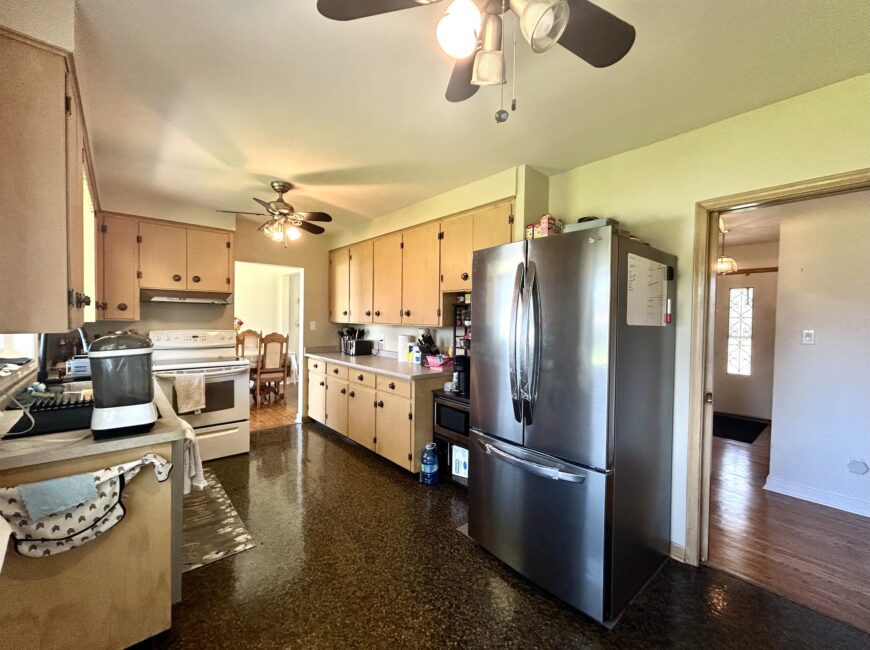 **FULLY DETACHED HOME** 3 Bed in North Welland!!