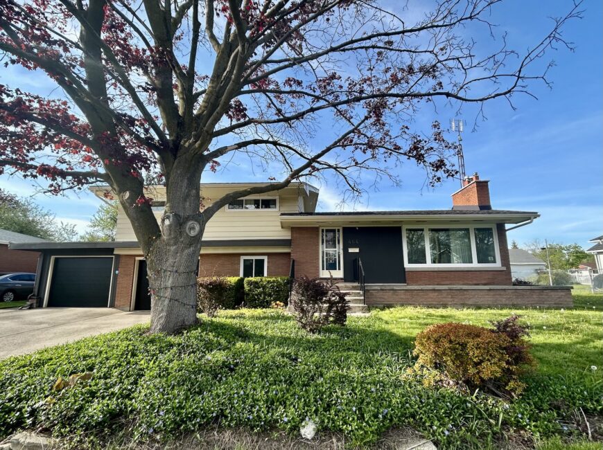 **FULLY DETACHED HOME** 3 Bed in North Welland!!