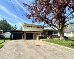 **FULLY DETACHED HOME** 3 Bed in North Welland!!