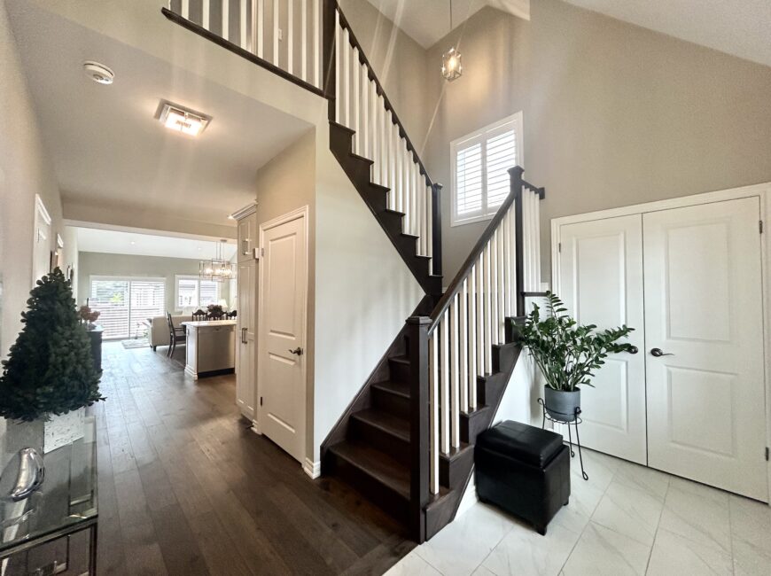 **STUNNING** Luxury Townhome in VINELAND!!