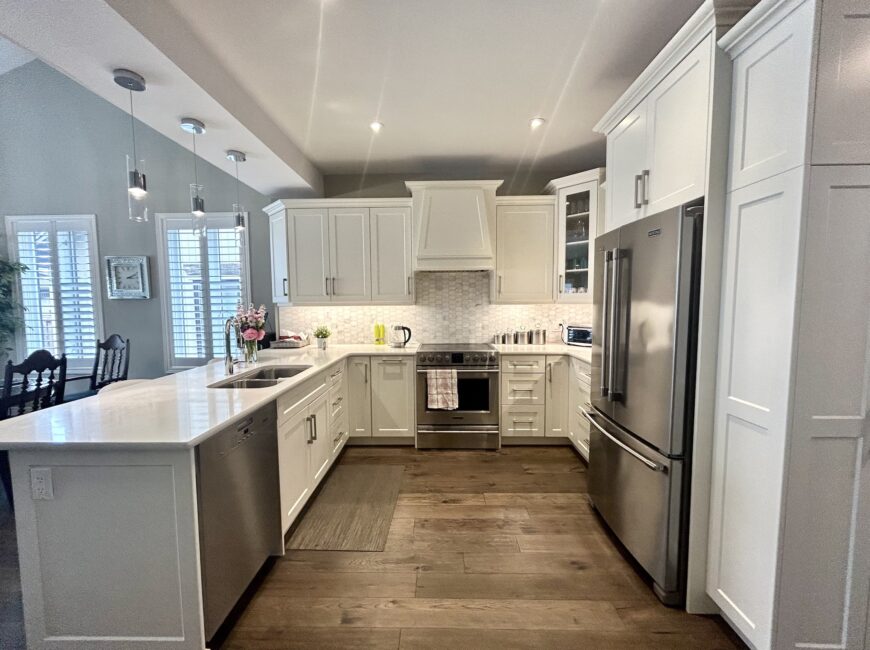 **STUNNING** Luxury Townhome in VINELAND!!