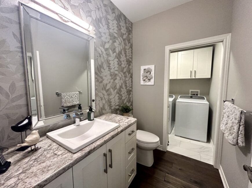 **STUNNING** Luxury Townhome in VINELAND!!