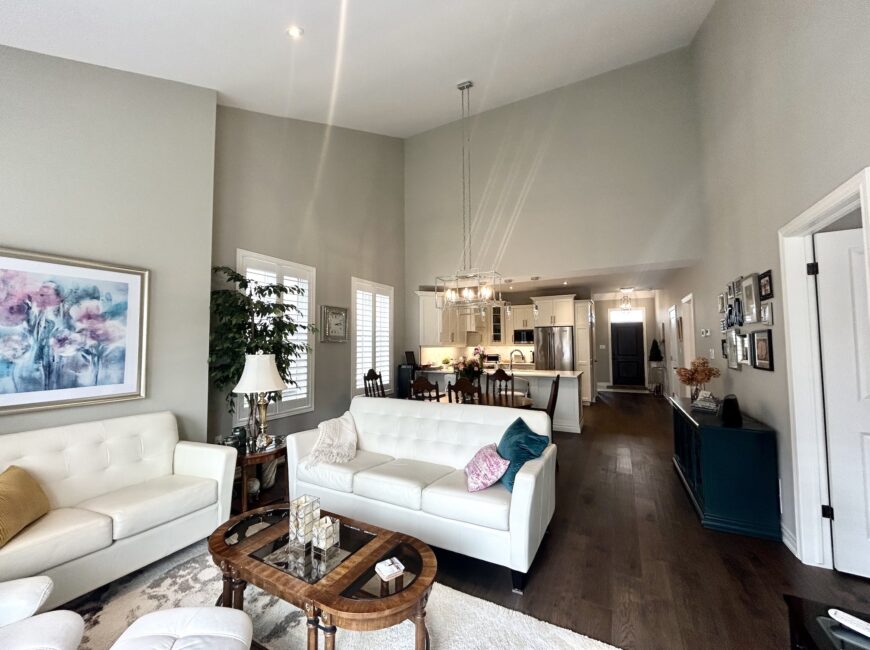 **STUNNING** Luxury Townhome in VINELAND!!