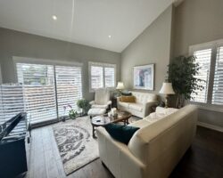 **STUNNING** Luxury Townhome in VINELAND!!
