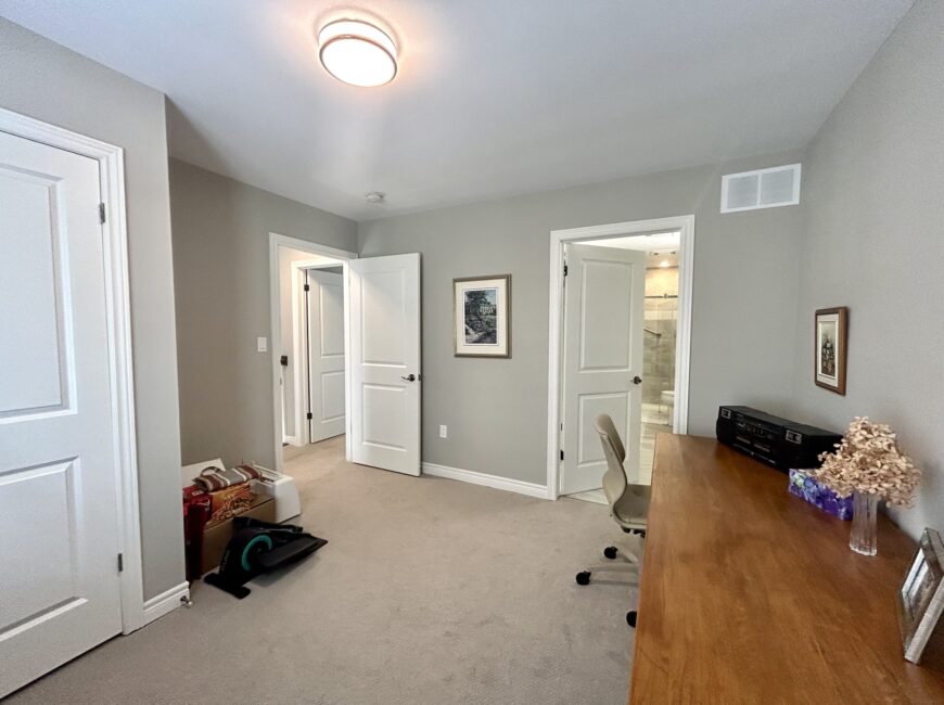 **STUNNING** Luxury Townhome in VINELAND!!