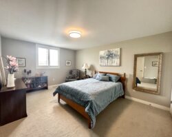 **STUNNING** Luxury Townhome in VINELAND!!