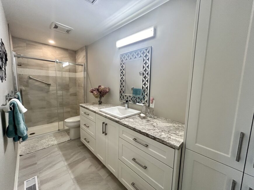 **STUNNING** Luxury Townhome in VINELAND!!