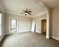 **CENTRAL LOCATION** 1 Bed + Den Downtown!!