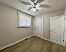 **RENOVATED** 3 Bedroom Semi-Detached!!