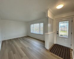 **ALL UTILITIES INCLUDED** Renovated House!!