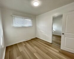 **ALL UTILITIES INCLUDED** Renovated House!!