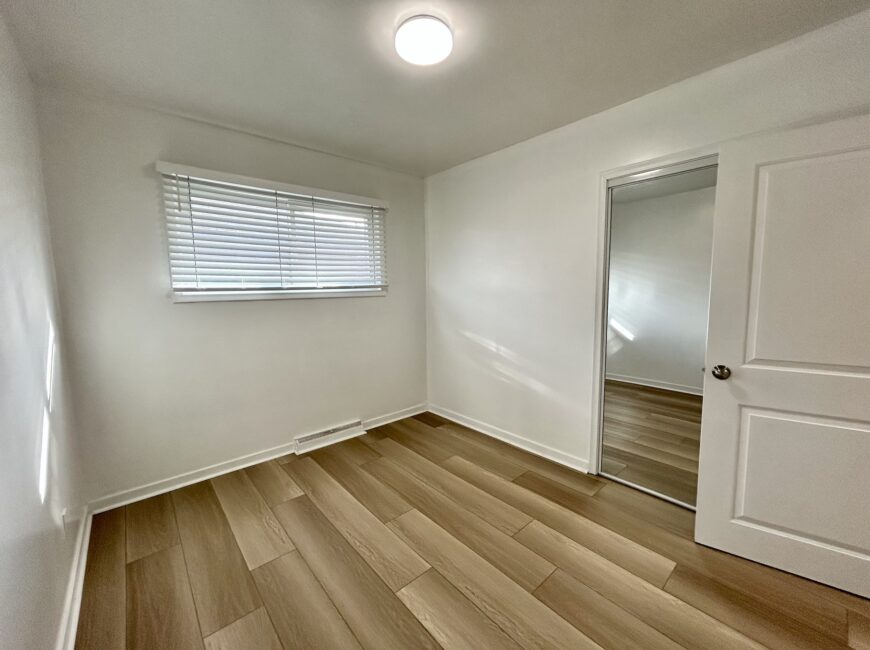 **ALL UTILITIES INCLUDED** Renovated House!!