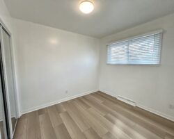 **ALL UTILITIES INCLUDED** Renovated House!!