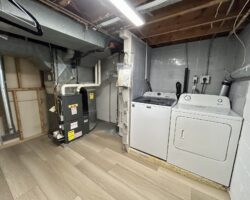 **ALL UTILITIES INCLUDED** Renovated House!!