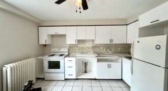 **PORT DALHOUSIE** RENOVATED 1 Bed Unit!!