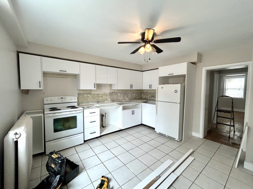 **PORT DALHOUSIE** RENOVATED 1 Bed Unit!!