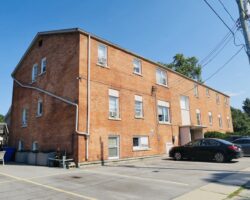 **PORT DALHOUSIE** RENOVATED 1 Bed Unit!!