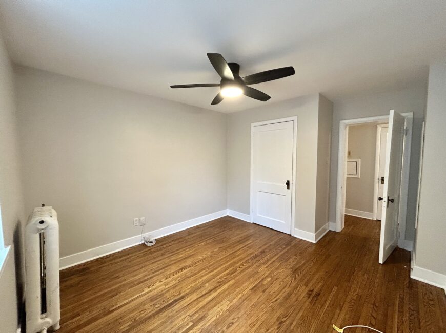 **PORT DALHOUSIE** RENOVATED 1 Bed Unit!!