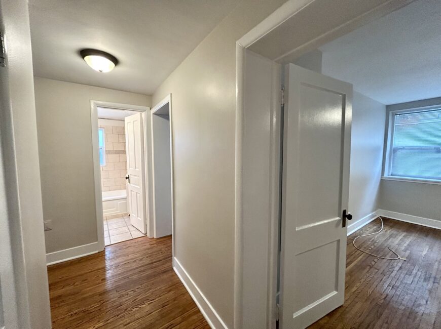 **PORT DALHOUSIE** RENOVATED 1 Bed Unit!!