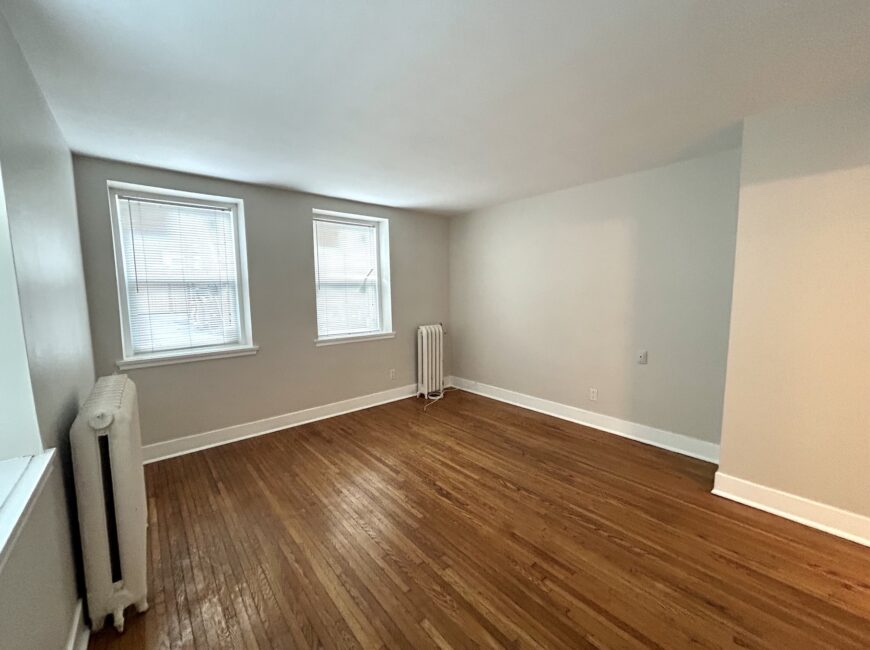 **PORT DALHOUSIE** RENOVATED 1 Bed Unit!!
