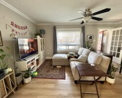 **MAIN FLOOR UNIT** Central Welland!!