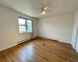 **PORT DALHOUSIE** Spacious 2 Bedroom Unit!!