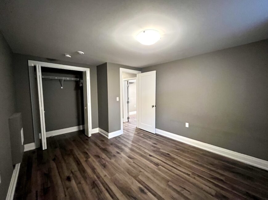 **NORTH END** 1 Bed Plus Den Apartment!!