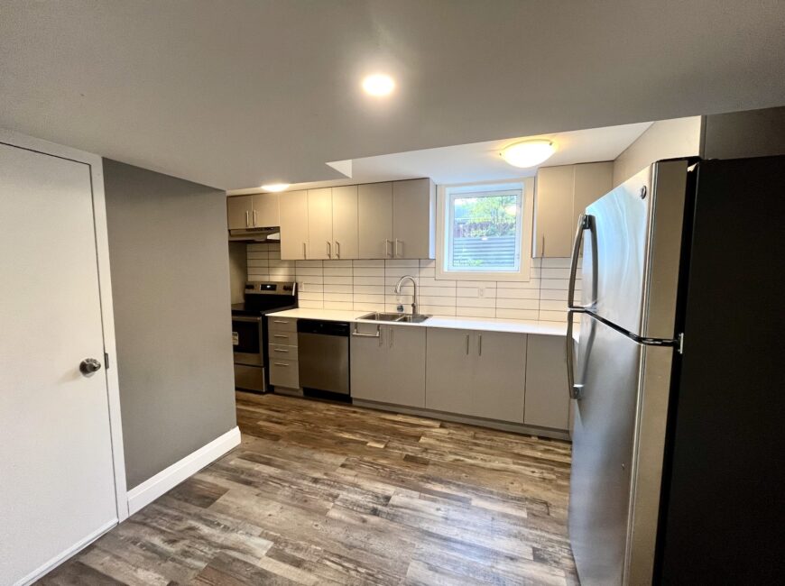 **NORTH END** 1 Bed Plus Den Apartment!!