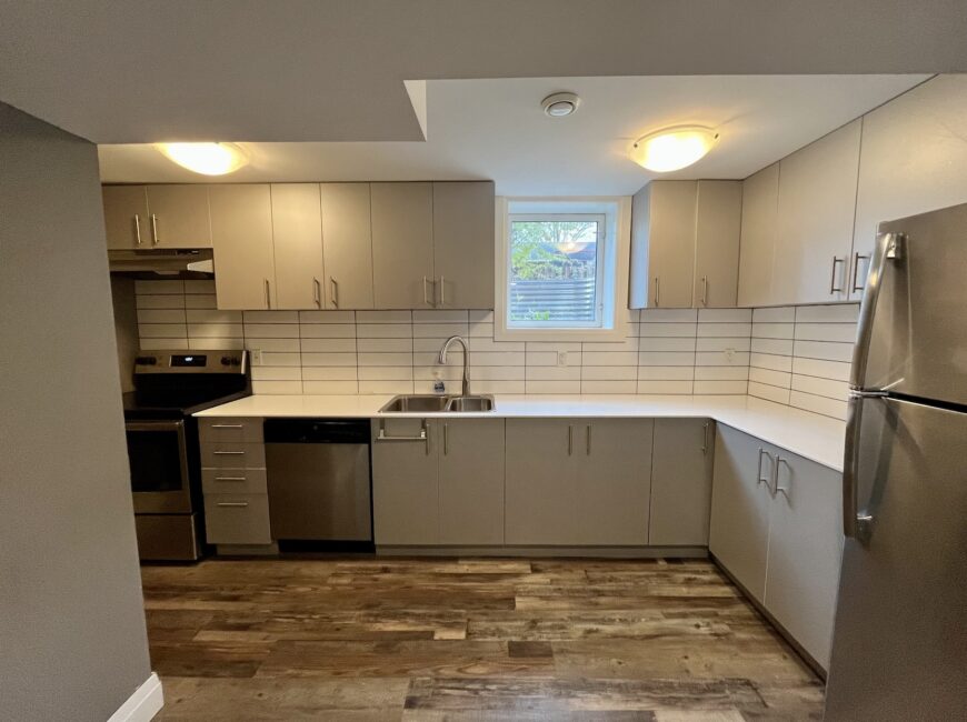 **NORTH END** 1 Bed Plus Den Apartment!!