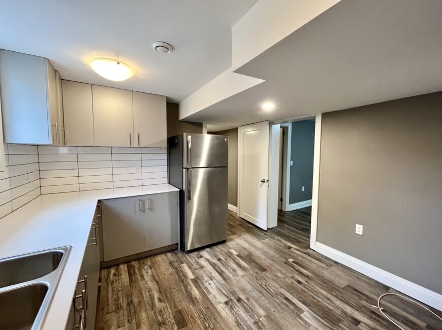 **NORTH END** 1 Bed Plus Den Apartment!!