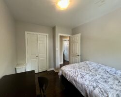 **NORTH END** 3 Bedroom Detached Home!!