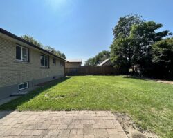 **NORTH END** 3 Bedroom Detached Home!!