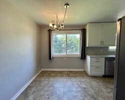 **NORTH END** 3 Bedroom Detached Home!!