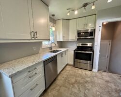 **NORTH END** 3 Bedroom Detached Home!!