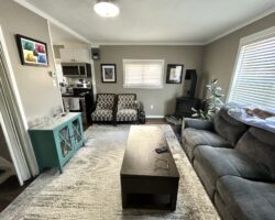 **DETACHED UNIT** 1 Bedroom in North End!!
