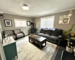 **DETACHED UNIT** 1 Bedroom in North End!!